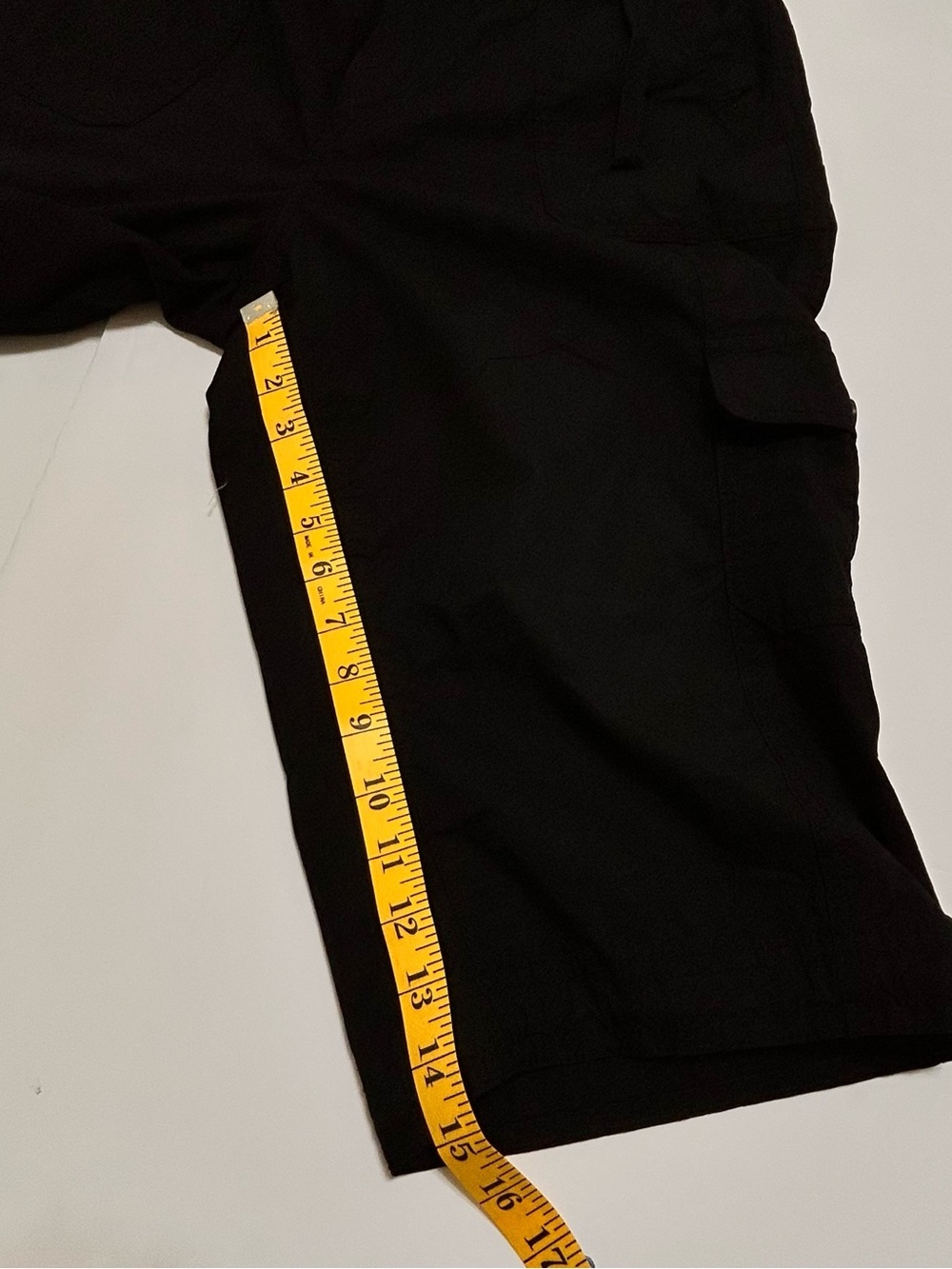 St. John's Bay Women's Cargo Drawstring waist capris tie hem Black  Sz14P - Picture 8 of 9